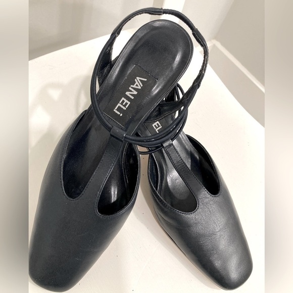 VANELI NAVY LEATHER SHOES - Size 6 - Picture 9 of 9